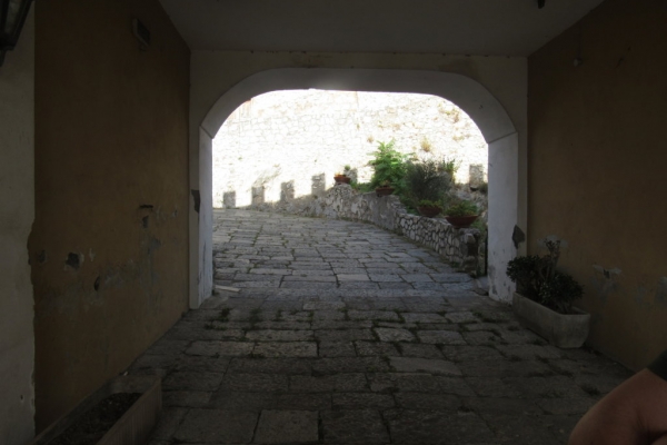 ingresso-al-castello-fileminimizer32838FF6-DB4D-87A1-F59C-EB279D39D532.jpg