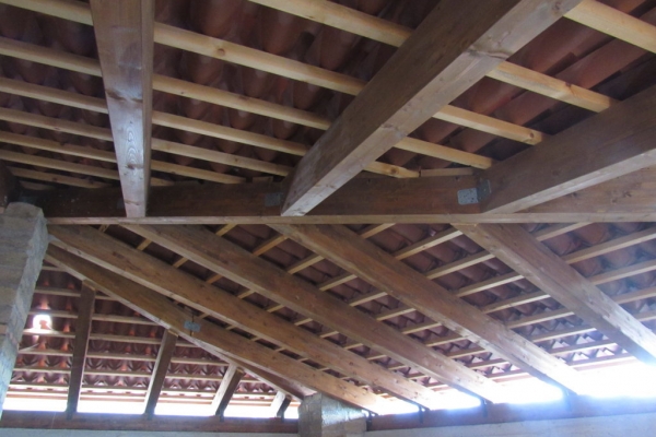 ricostruzione-del-tetto-dall-interno79A924AA-1753-3E4E-FC9C-3E7A2BE2EA61.jpg